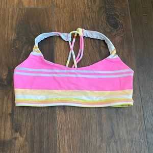 Lululemon sports bra size 6